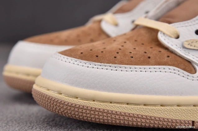 Travis 1 Low x SP AJ OG Scott DM7866-106 1210